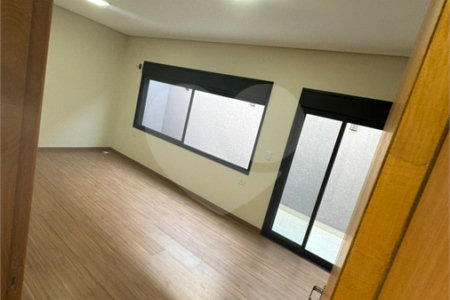 Casa Térrea à venda com 4 suítes em Jardim dos Pinheiros, Atibaia, SP