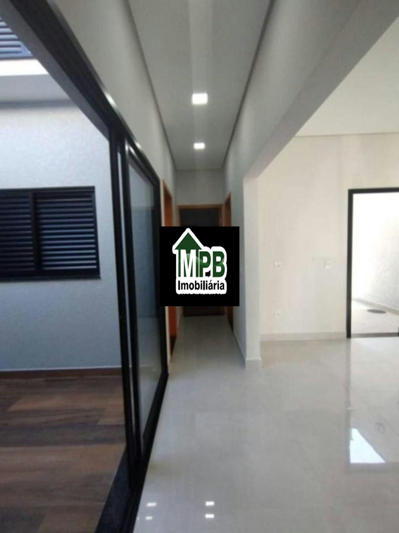 Casa à venda com 3 quartos, sendo 1 suíte, no condomínio Villagio Ipanema, Sorocaba - SP