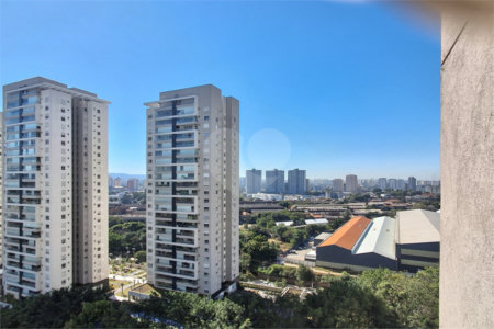 Apartamento à venda com 3 suítes em Vila Anastácio, São Paulo, SP