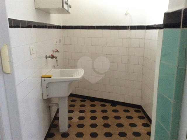 Casa à venda com 4 quartos, sendo 1 suíte,  no condomínio Conselheiro Moreira de Barros, São Paulo - SP