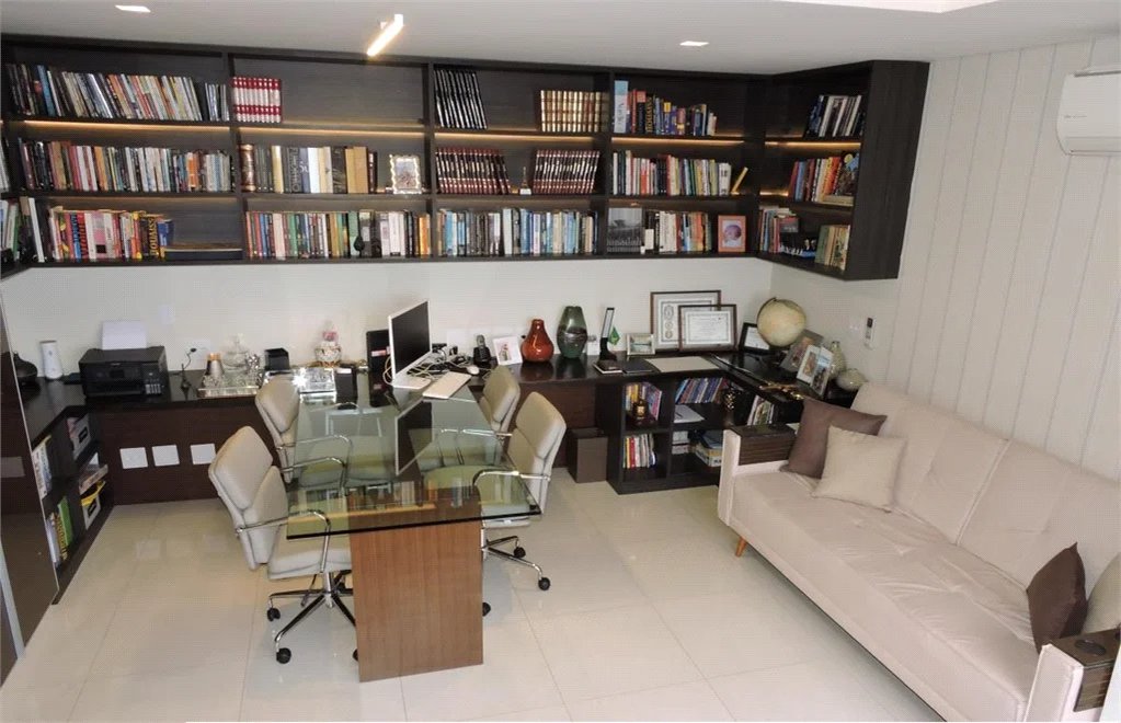 Cobertura à venda com 3 suítes em Vila Morse, São Paulo, SP