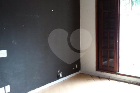 Sobrado à venda com 3 quartos em Moema, São Paulo, SP