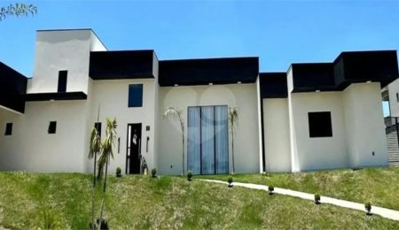 Casa à venda com 3 suítes no condomínio Terra Caxambu, Jundiaí - SP