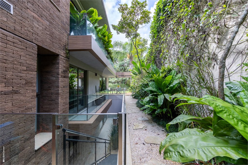 Casa à venda com 3 suítes no condomínio Bothânica Alto de Pinheiros, São Paulo - SP