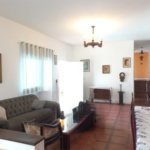 Casa à venda com 4 quartos, sendo 2 suítes, no condomínio Residencial Ypeville, Mairiporã - SP