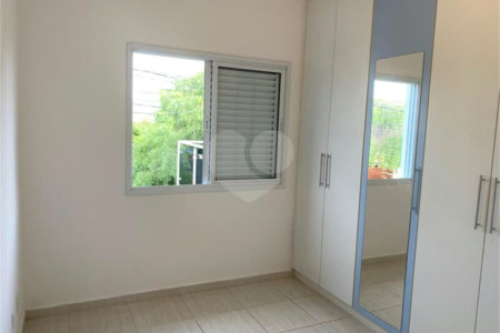 Casa à venda com 3 quartos, sendo 1 suíte, no condomínio Portal das Acacias, Indaiatuba - SP