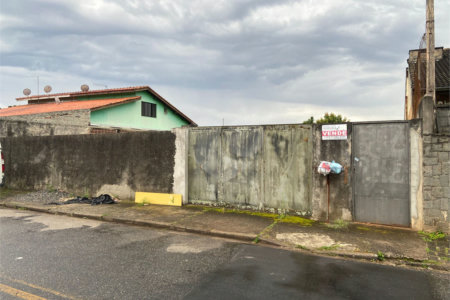 Casa à venda com 4 quartos, sendo 1 suíte, em Jardim Rincão, Arujá, SP
