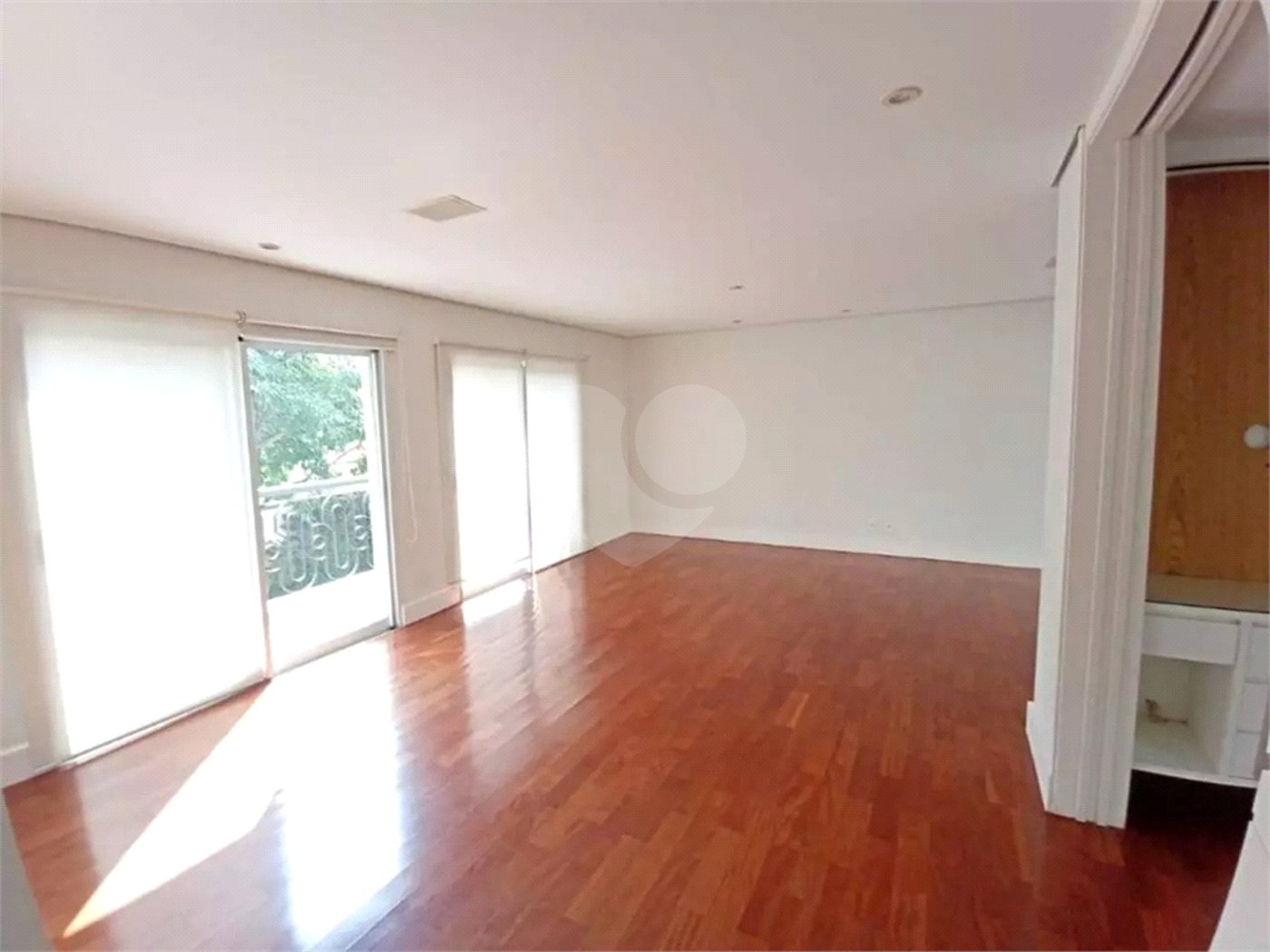 Casa à venda com 3 suítes no condomínio Solares Vila Europa, São Paulo - SP