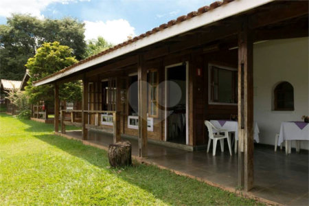 Fazenda à venda com 11 quartos no Centro, Analândia, SP
