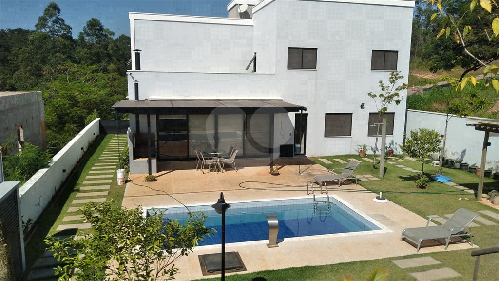 Casa à venda com 4 quartos, sendo 2 suítes, no condomínio Campos de Santo Antonio II, Itu - SP