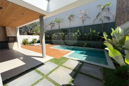 Casa à venda com 4 suítes no condomínio Villa Borghese, Indaiatuba - SP