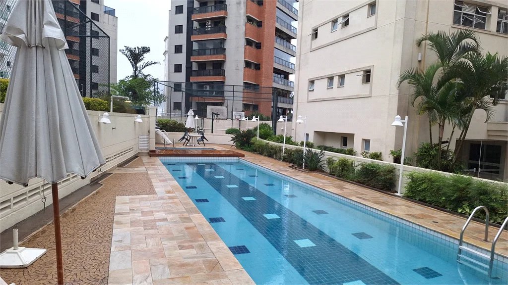 Apartamento à venda com 4 suítes em Jardim Leonor, São Paulo, SP