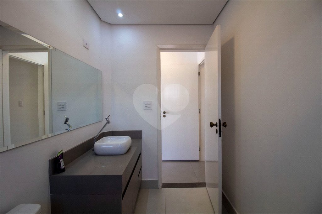 Casa à venda com 3 quartos, sendo 1 suíte, em Brooklin Paulista, São Paulo, SP