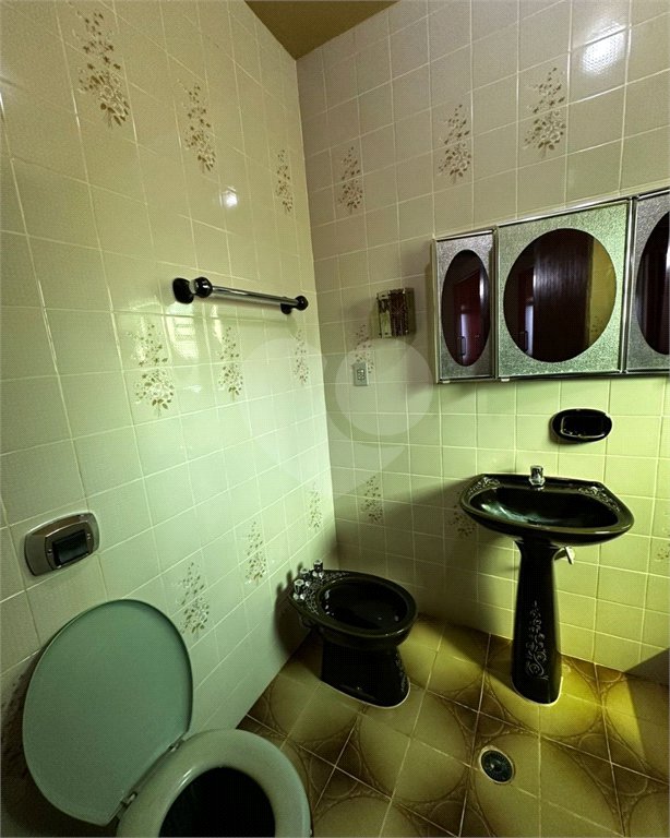 Sobrado à venda com 6 quartos, sendo 1 suíte, no Centro, Ponta Porã, MS
