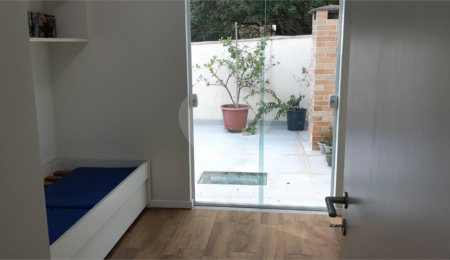 Casa à venda com 3 quartos, sendo 1 suíte,  no condomínio Reserva das Flores - Casas, Guarulhos - SP