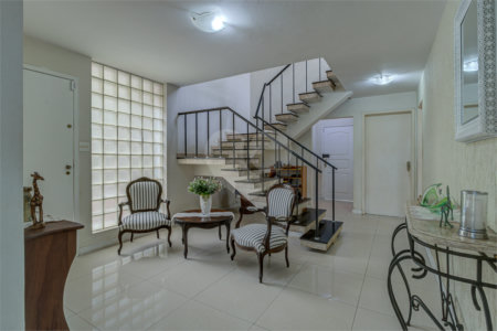 Casa à venda ou para alugar com 4 quartos, sendo 2 suítes, em Ibirapuera, São Paulo, SP