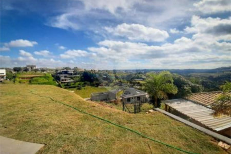 Casa à venda com 3 suítes no condomínio Residencial Jardim Primavera Louveira, Louveira - SP