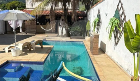 Casa à venda com 5 quartos, sendo 1 suíte,  em Campo Grande, Rio de Janeiro, RJ
