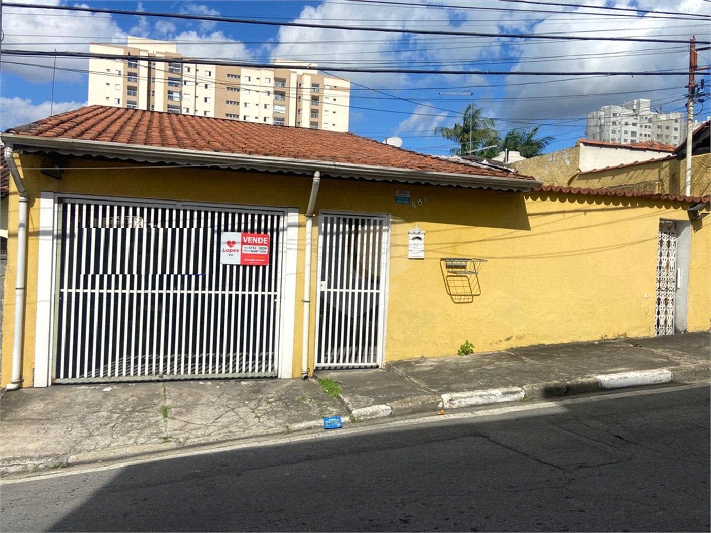 Casa Térrea à venda com 3 quartos, sendo 1 suíte, no Centro, Poá, SP
