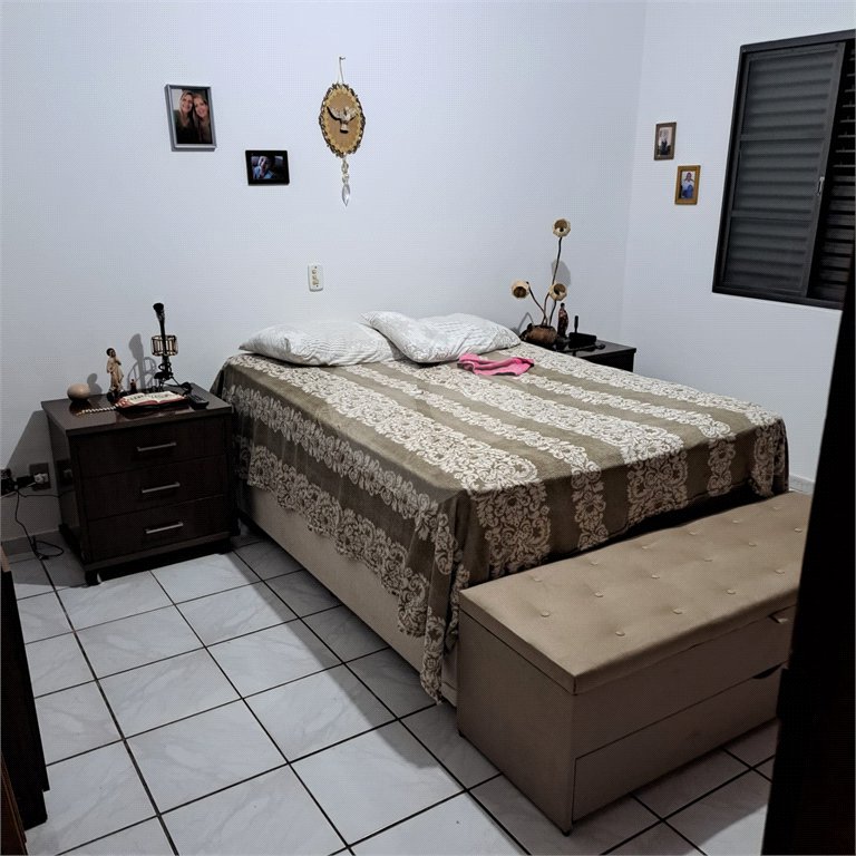 Casa à venda com 3 quartos, sendo 1 suíte,  em Jardim das Estações (vila Xavier), Araraquara, SP