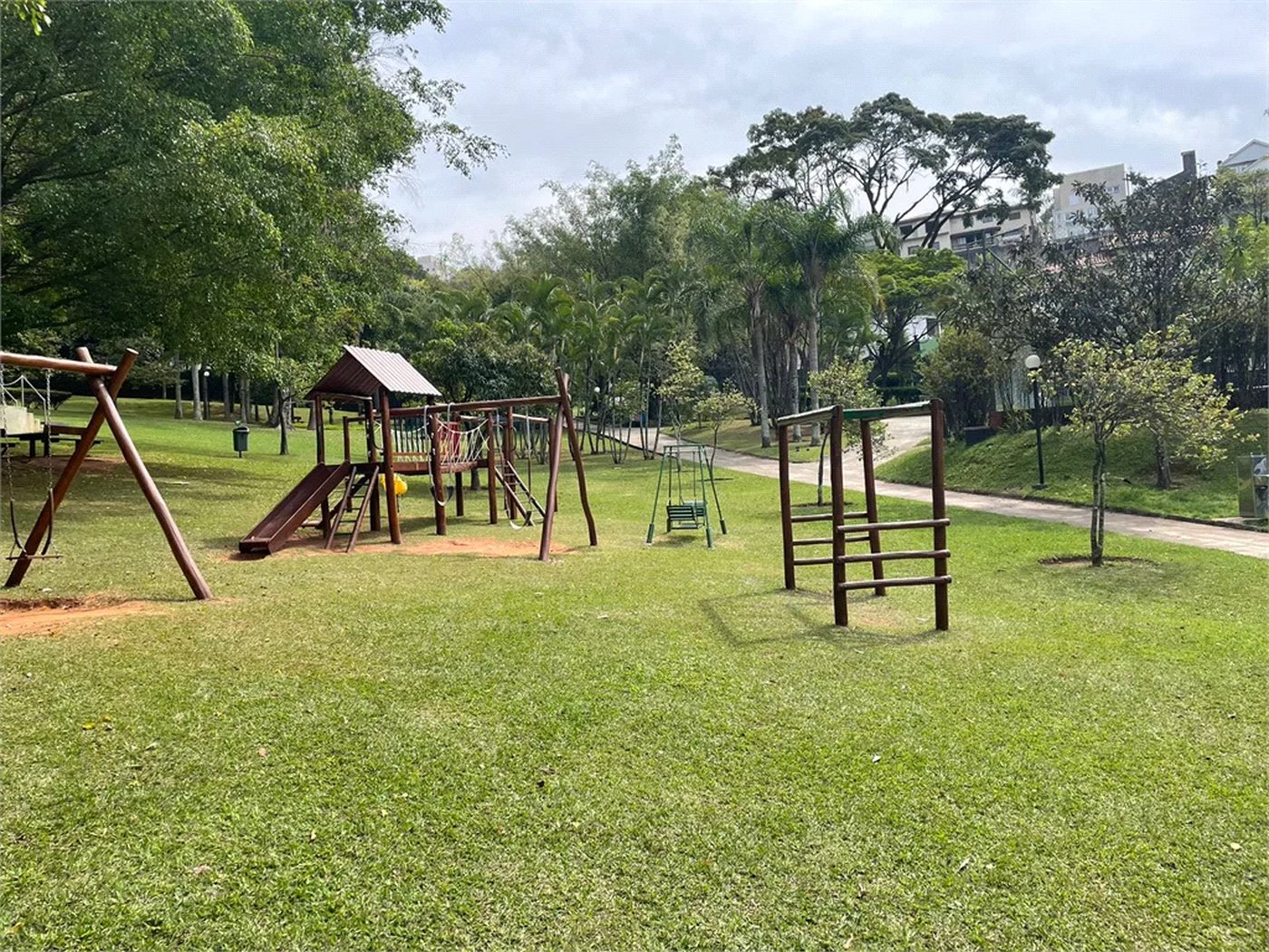 Cobertura à venda com 3 suítes em Jardim Vitória Régia, São Paulo, SP