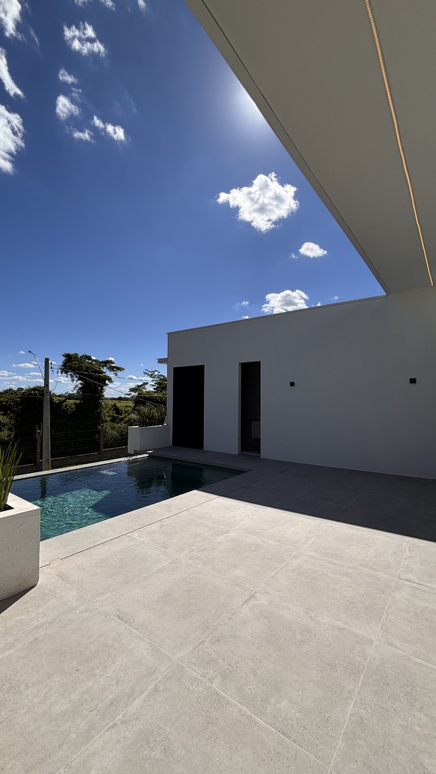 Casa à venda com 4 quartos, sendo 2 suítes, no condomínio Residencial Damha Belvedere, Presidente Prudente - SP