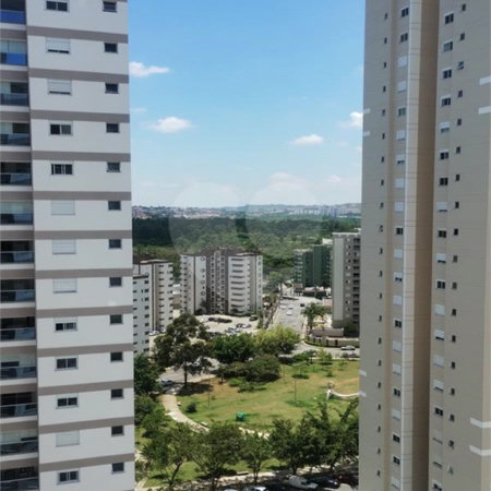 Apartamento à venda com 3 quartos, sendo 1 suíte,  em Loteamento Mogilar, Mogi das Cruzes, SP