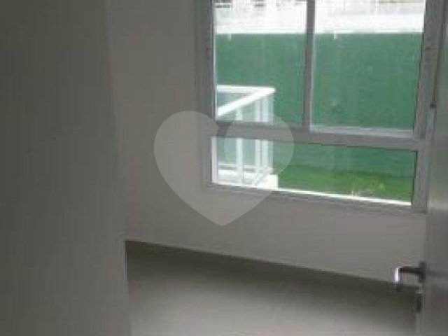 Apartamento à venda com 3 quartos, sendo 1 suíte,  em Chácara Pavoeiro, Cotia, SP