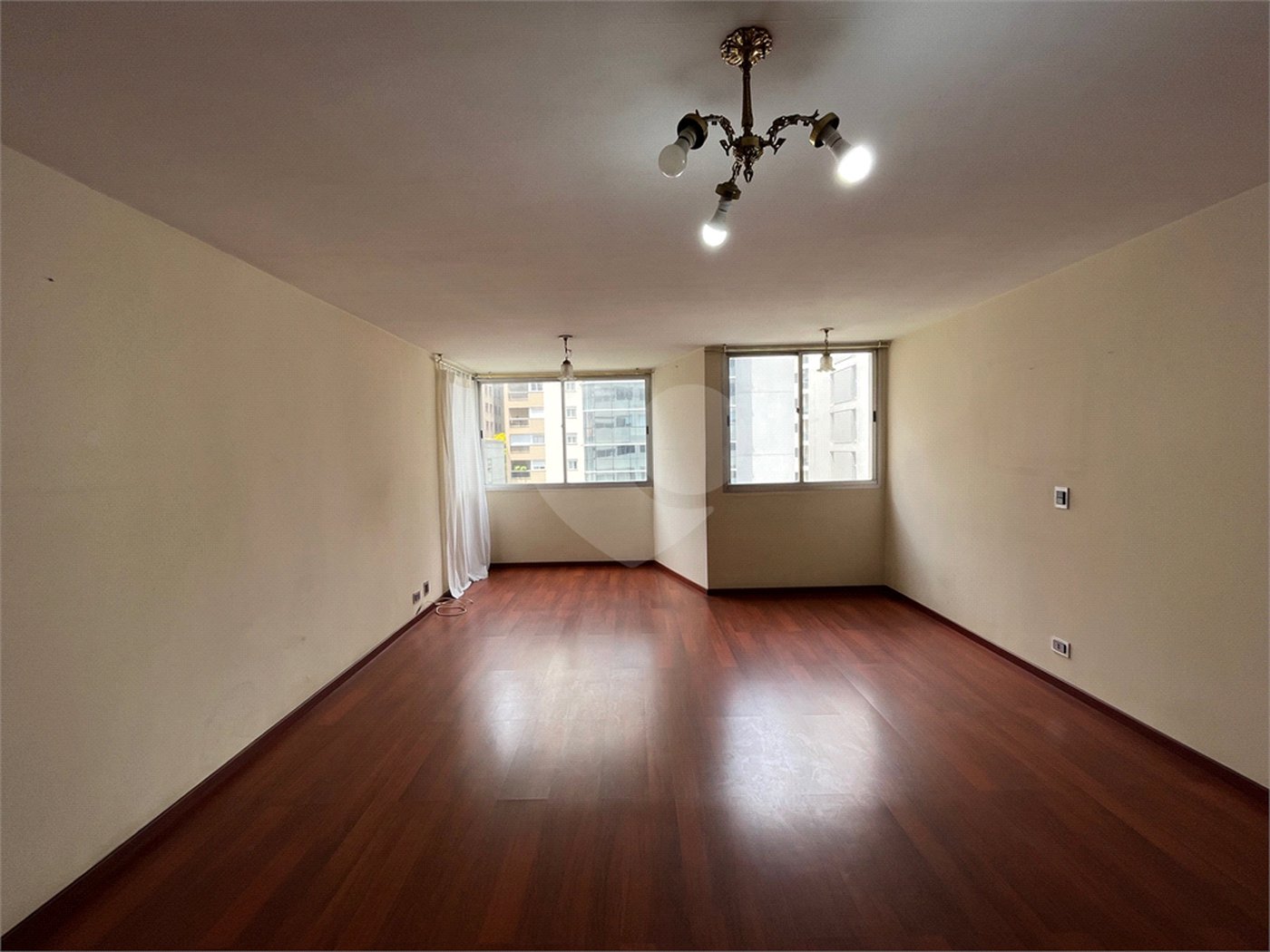 Apartamento à venda com 3 quartos, sendo 1 suíte, em Itaim Bibi, São Paulo, SP