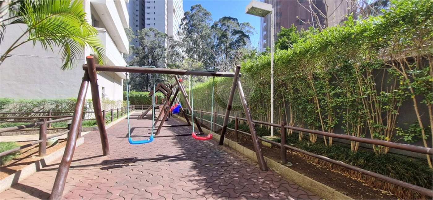 Apartamento à venda com 3 suítes em Jardim Londrina, São Paulo, SP