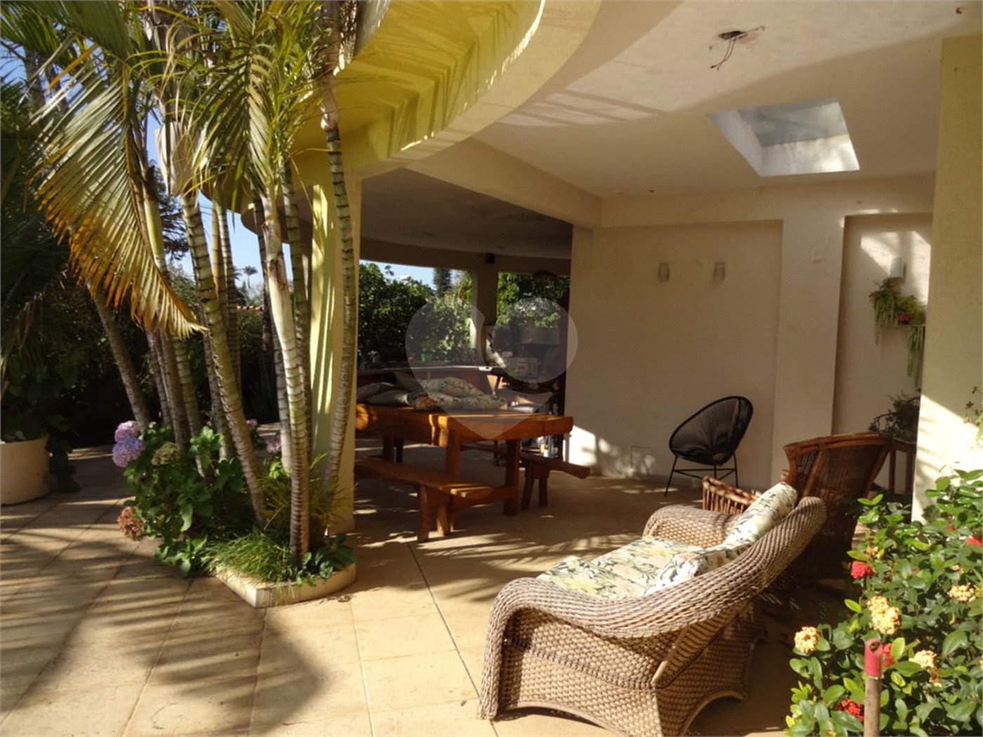 Casa à venda com 5 quartos, sendo 2 suítes,  em Vila Oliveira, Mogi das Cruzes, SP