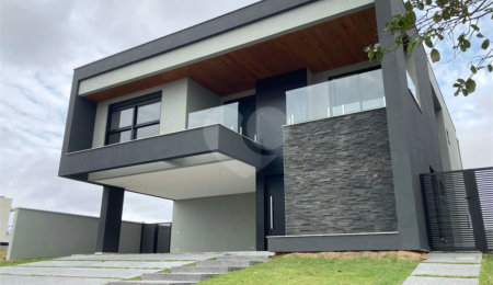 Casa à venda com 4 suítes no condomínio Jardim do Golf 3, São José dos Campos - SP