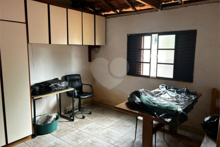 Chácara à venda com 3 quartos em Vila Mazzei, Itapetininga, SP