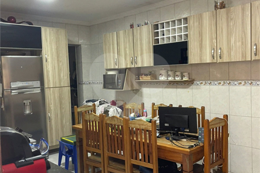 Casa à venda com 3 quartos, sendo 1 suíte, em Vila Leonor, São Paulo, SP