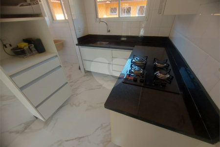 Casa à venda com 2 quartos, sendo 1 suíte,  em Jardim Torino, Cotia, SP