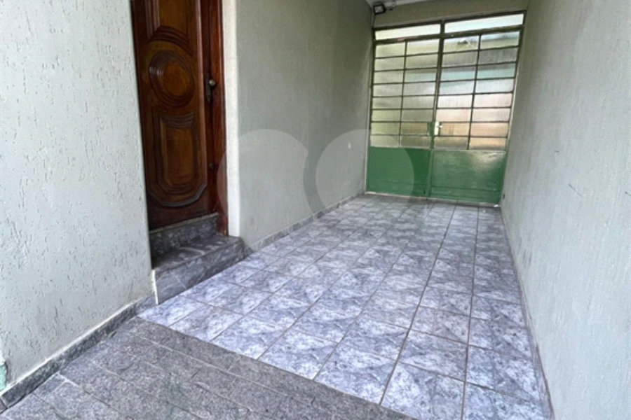 Sobrado à venda com 5 quartos, sendo 1 suíte,  em Vila Gustavo, São Paulo, SP