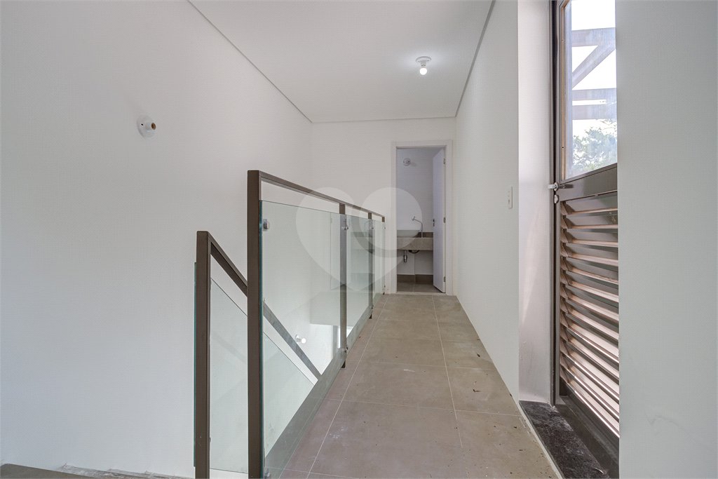 Casa à venda ou para alugar com 3 suítes no condomínio Jardim Flora, São Paulo - SP