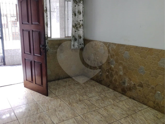 Sobrado à venda com 2 quartos em Tremembé, São Paulo, SP