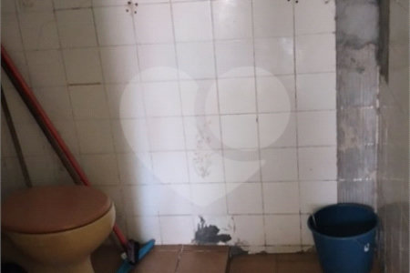 Casa à venda com 6 quartos, sendo 4 suítes, em Chora Menino, São Paulo, SP