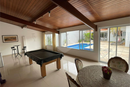 Casa à venda com 3 suítes em Jardim Itaperi, Atibaia, SP