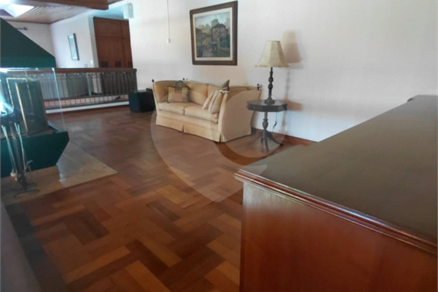 Casa à venda com 4 suítes no condomínio Ville Bourghese, São Paulo - SP
