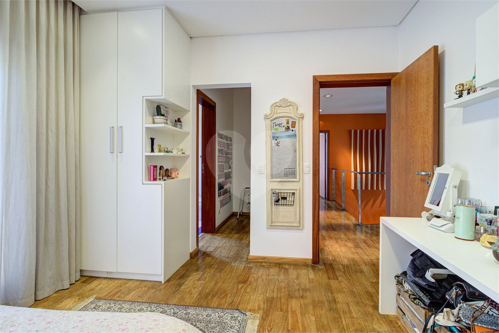 Casa de Vila à venda com 4 suítes em Jardim Hípico, São Paulo, SP