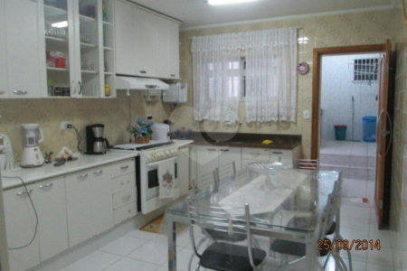 Sobrado à venda com 3 quartos, sendo 1 suíte,  em Vila Medeiros, São Paulo, SP
