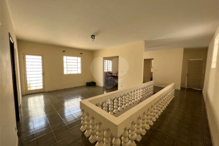Casa à venda com 3 quartos, sendo 1 suíte, em Vila Aurora, Indaiatuba, SP