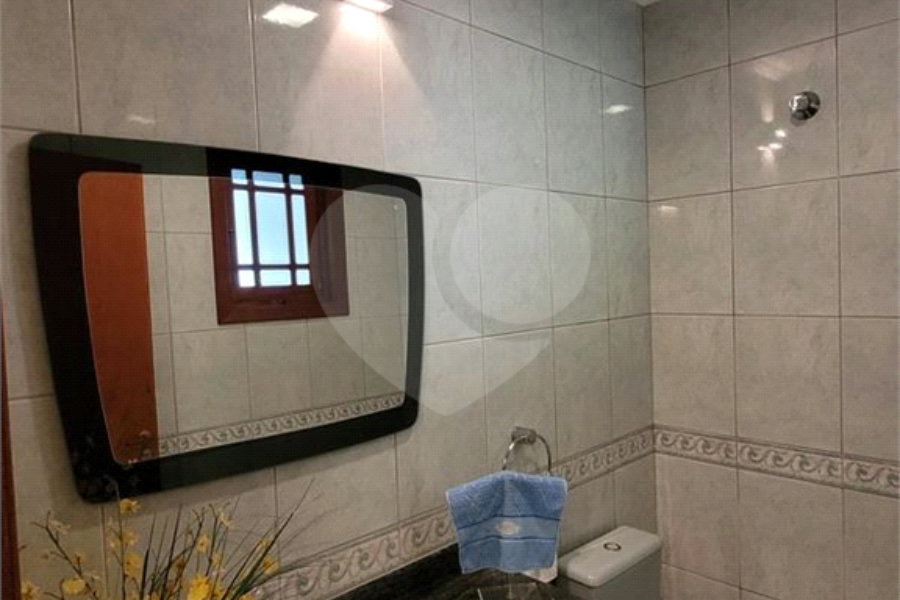 Casa à venda com 4 quartos, sendo 2 suítes, no condomínio Alpes da Cantareira, Mairiporã - SP