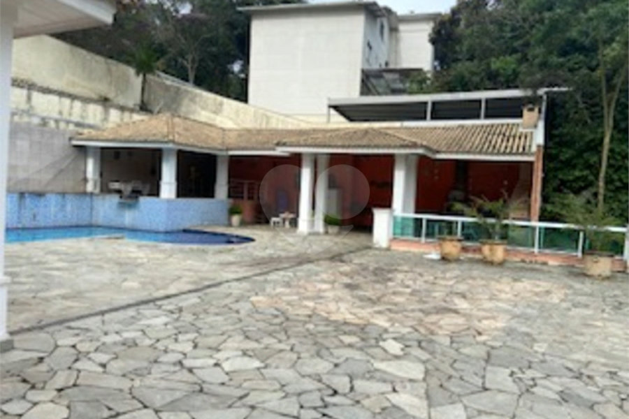 Casa à venda com 4 suítes no condomínio Parque Imperial da Cantareira, Mairiporã - SP