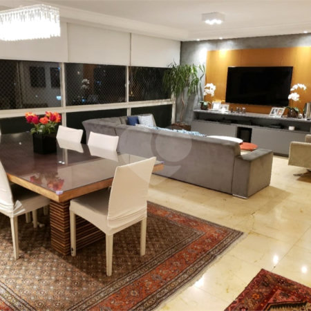Apartamento à venda com 3 quartos, sendo 1 suíte, em Cerqueira César, São Paulo, SP