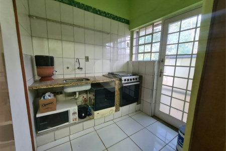Casa à venda com 3 quartos, sendo 1 suíte, no Centro, Araçoiaba da Serra, SP