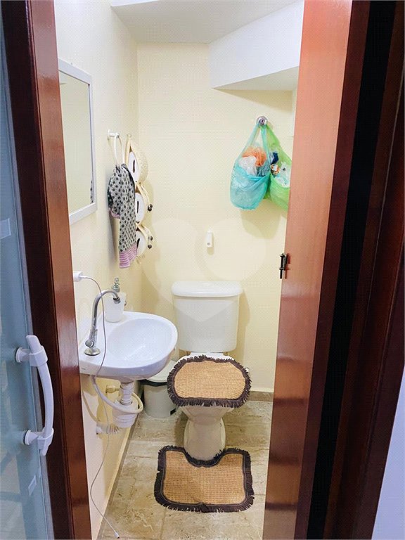 Casa à venda com 2 quartos no condomínio Villaggio Victoria, São Paulo - SP