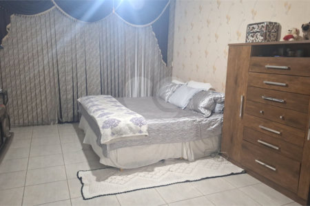 Sobrado à venda ou para alugar com 4 suítes em Sitio Paredão, Ferraz de Vasconcelos, SP